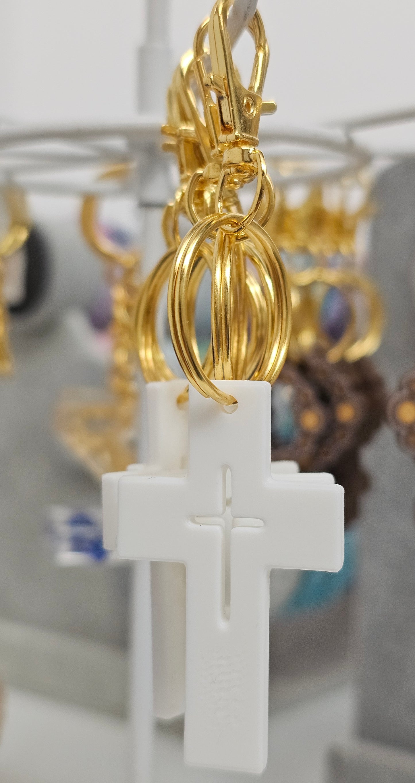Cross In